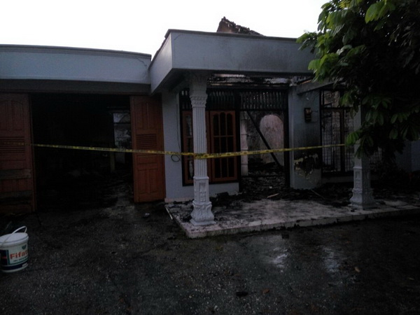 Diduga Konslet, Rumah Warga Pandau Permai Terbakar
